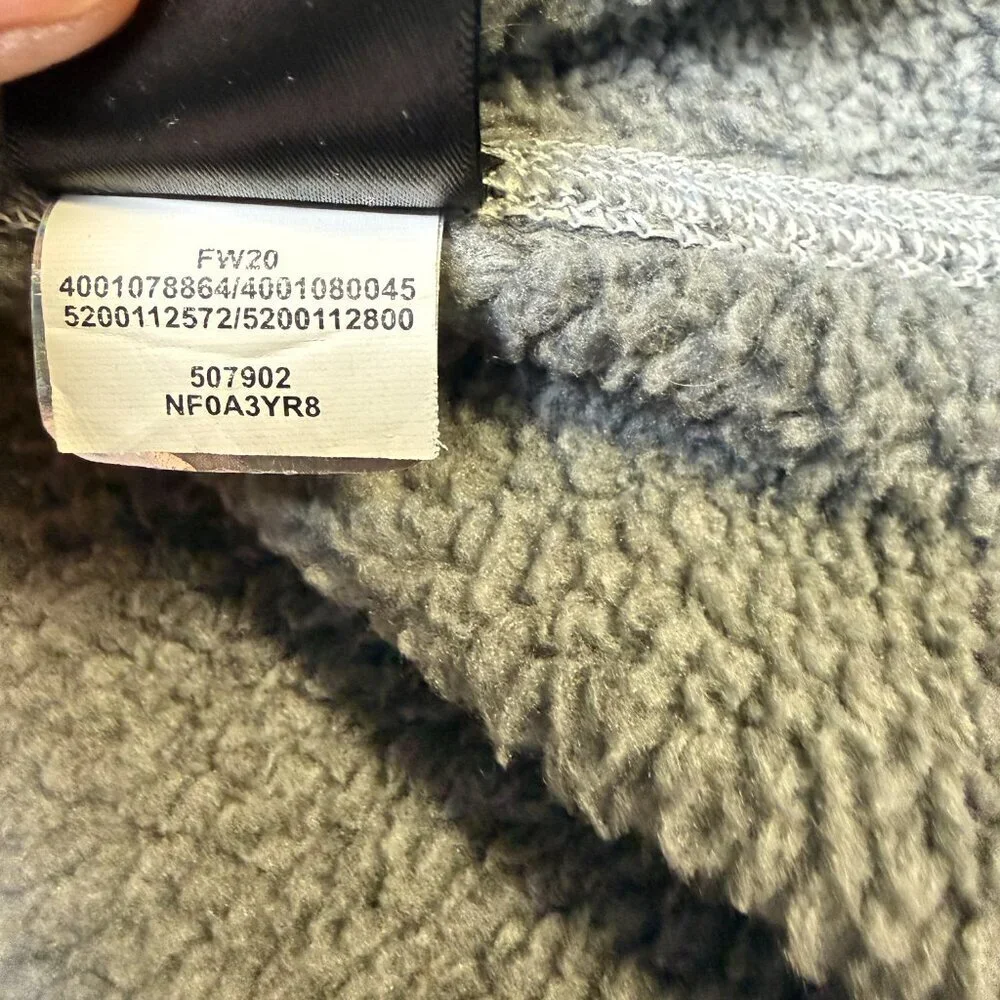 The North‎ Face Gordon Lyons 1/4-Zip Pullover Men’s Medium Gray Fleece EUC
